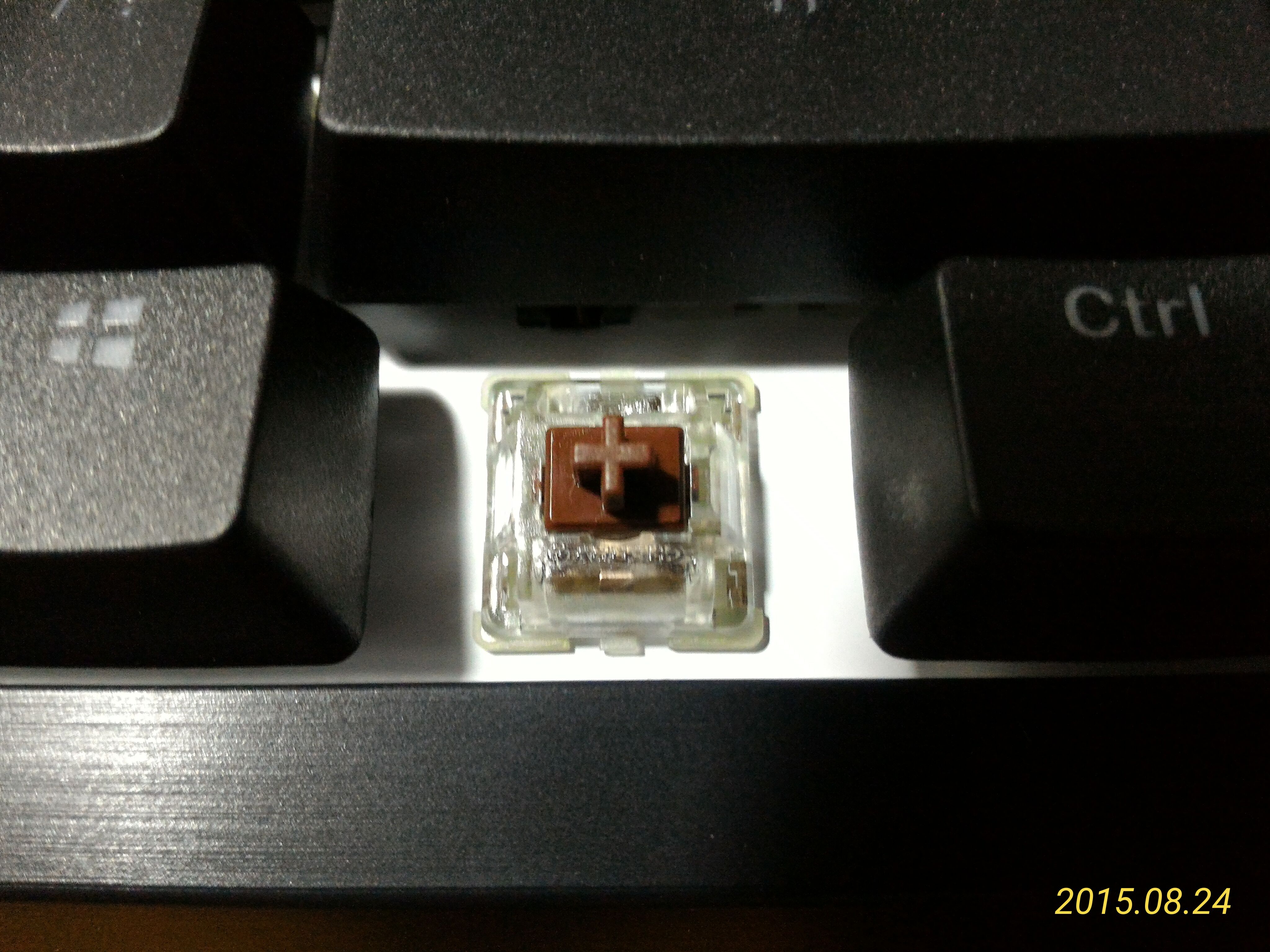 Shine 5 Cherry MX Brown Switches